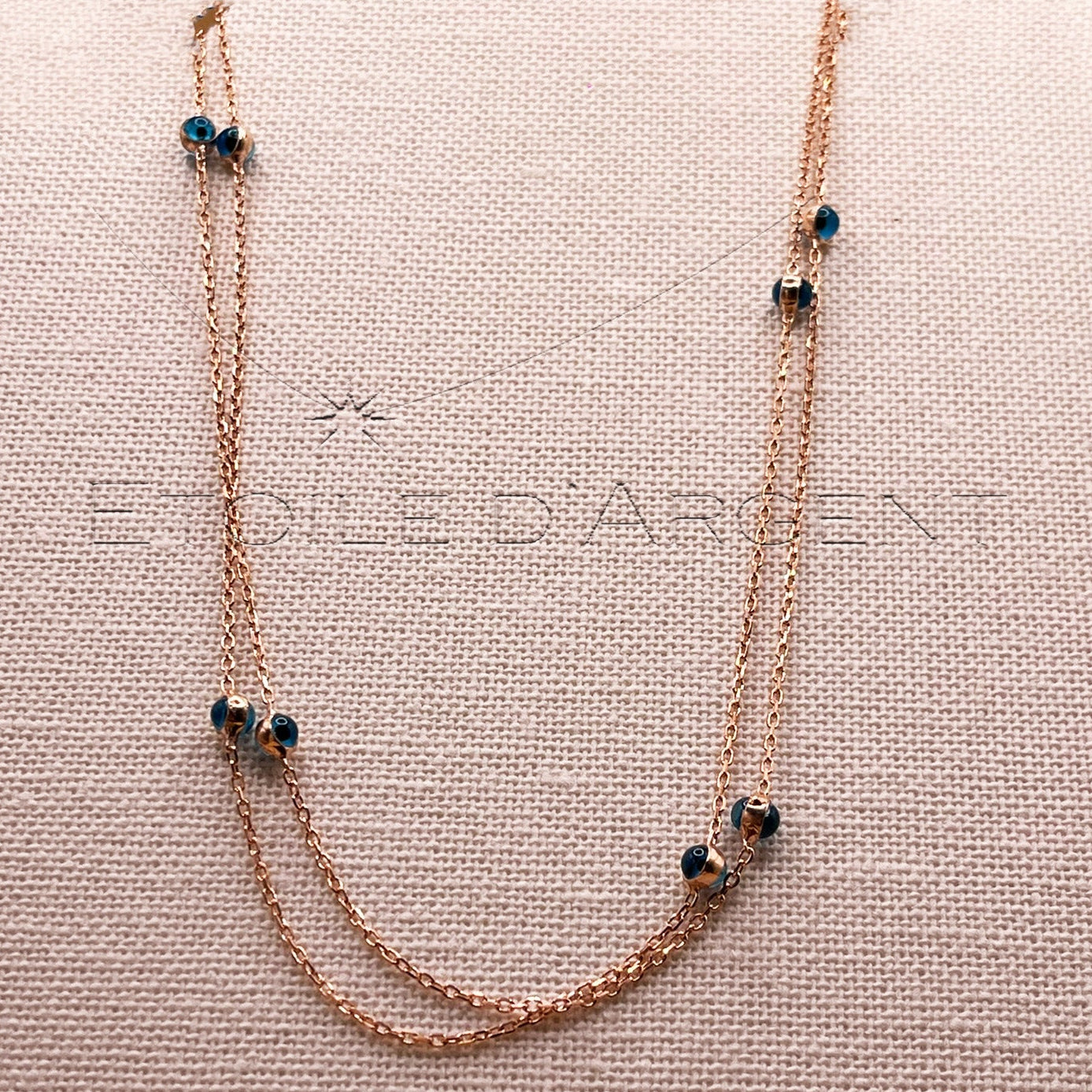 Collier Étoile d'Argent: La Fascination "Œil-de-Chat"