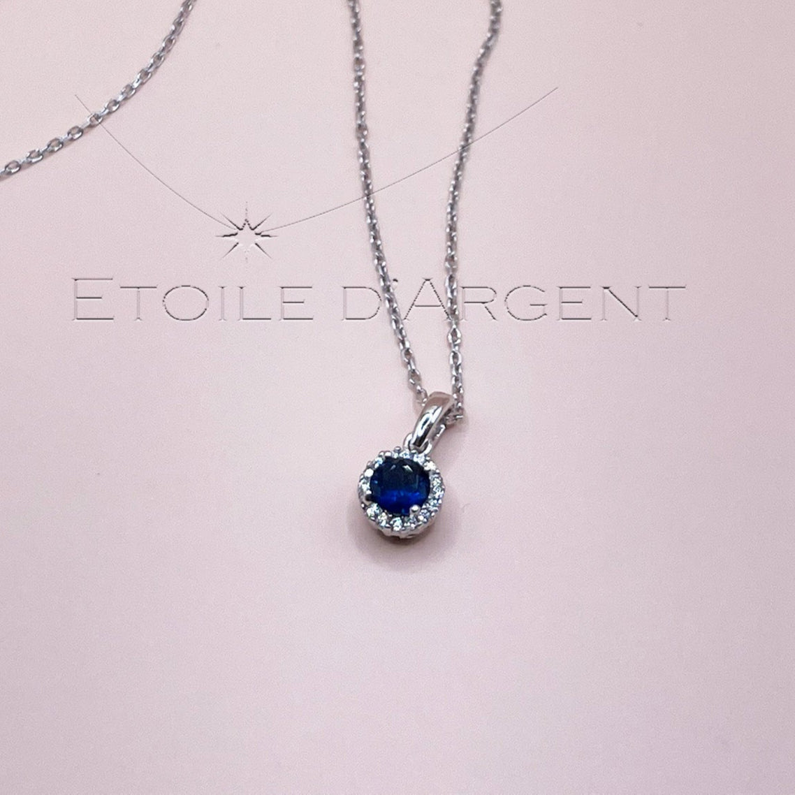 Collier Étoile d'Argent: La Profondeur d'un Bleu Précieux