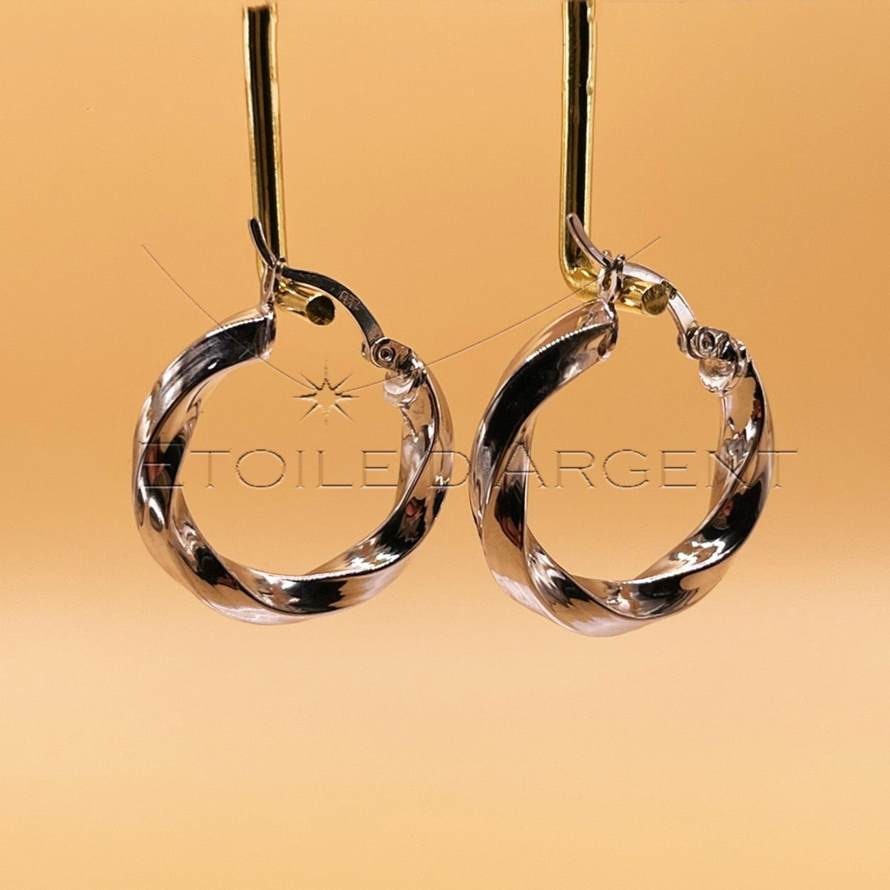 Créoles Torsadées en Argent 925: Un Design Intemporel