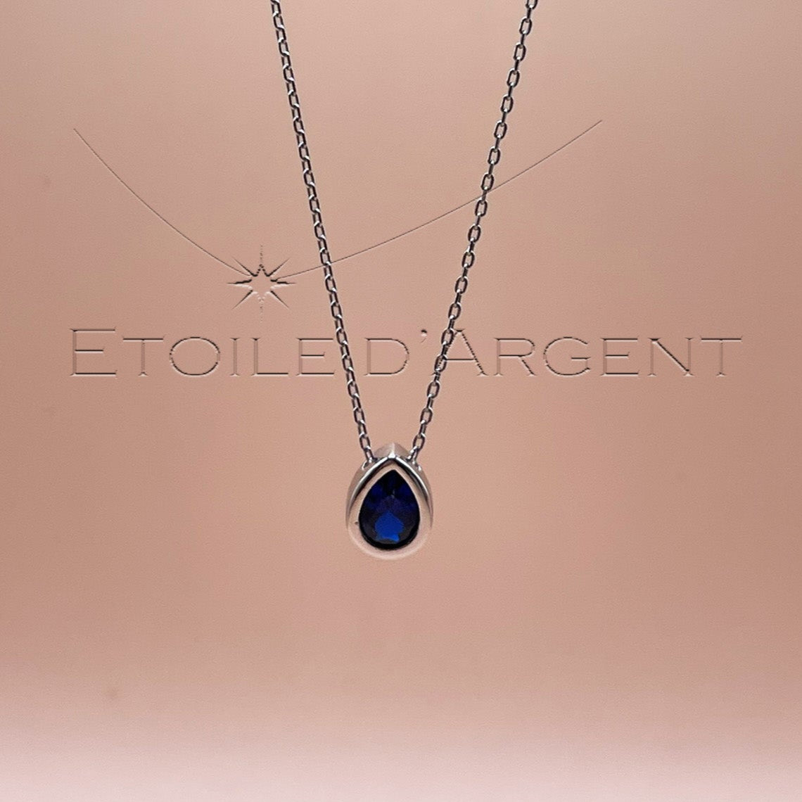 Pendentif Étoile d'Argent: Goutte de Nuit