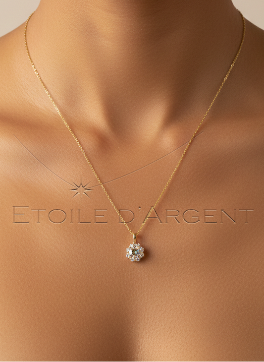 Collier Étoile d'Argent: Pierre Blanche Étincelante
