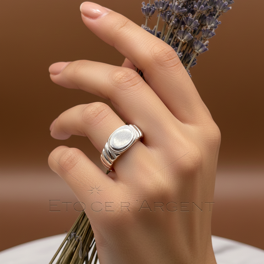 Bague en argent sterling élégante avec un design sculpté
