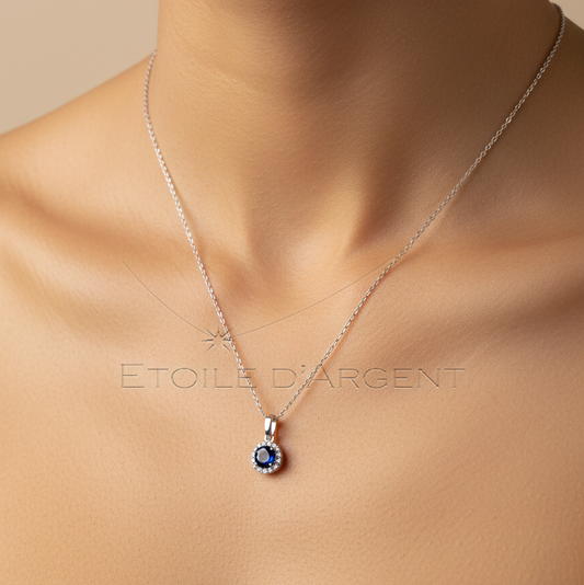 Collier Étoile d'Argent: La Profondeur d'un Bleu Précieux