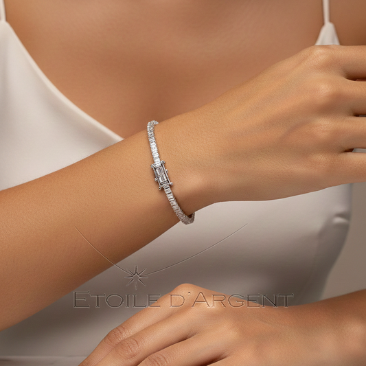 Bracelet Baguette Étoile d'Argent: Pureté et Raffinement