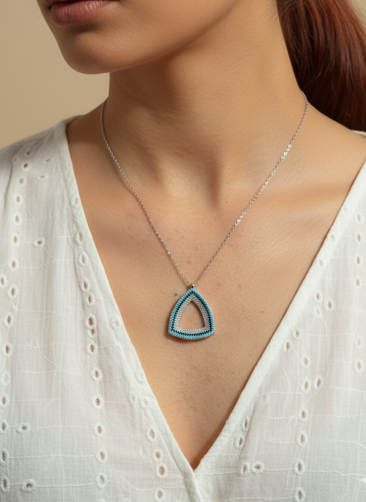 Collier Étoile d'Argent: Pièce Unique en Mosaïque