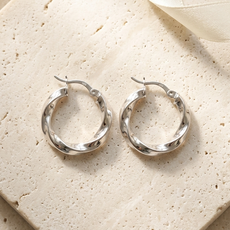 Créoles Torsadées en Argent 925: Un Design Intemporel