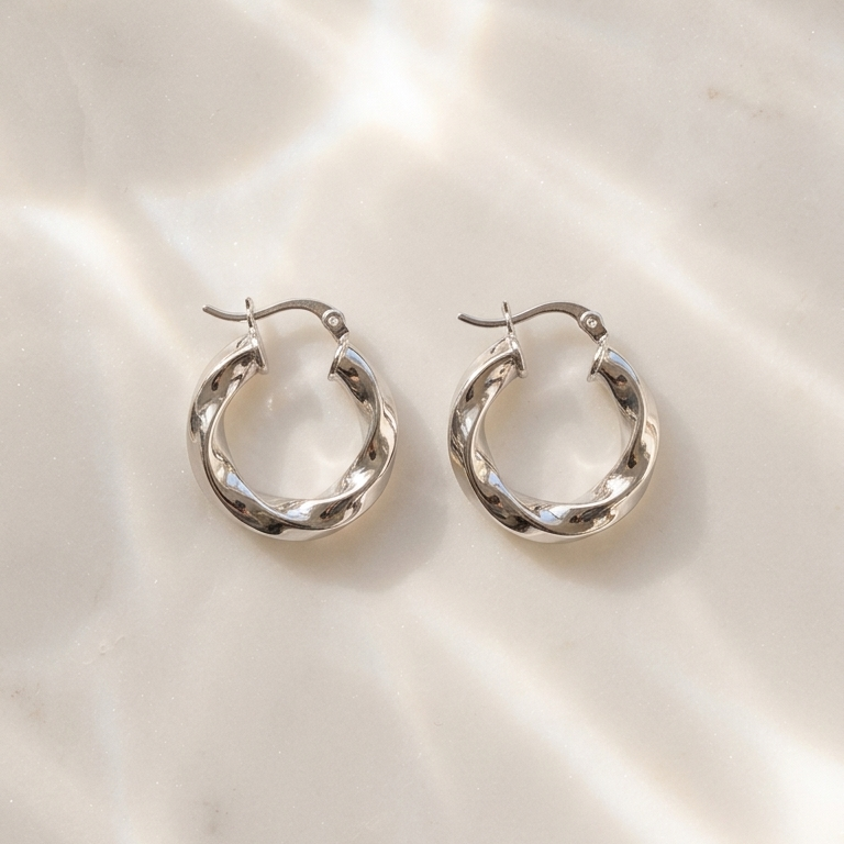 Créoles Torsadées en Argent 925: Un Design Intemporel